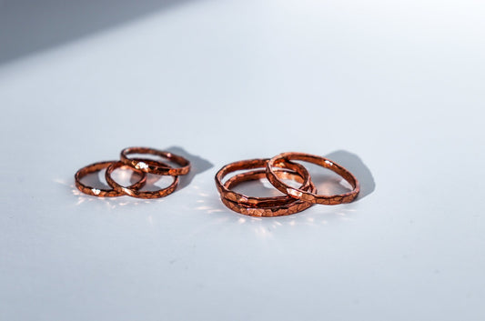 VENUS 0.8mm - Hammered Copper Stacking Ring